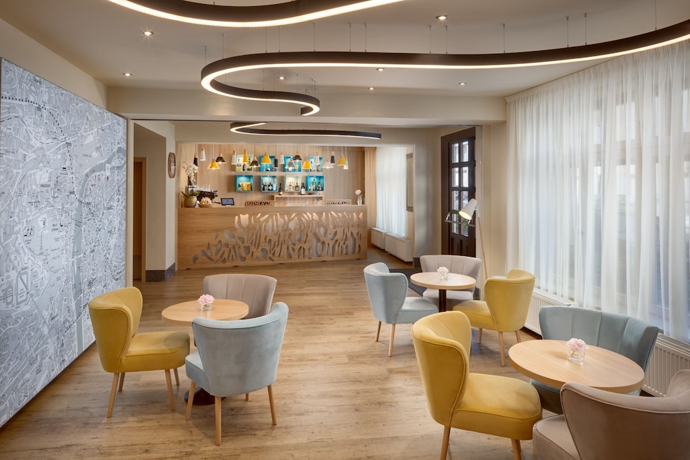 Hotel Clement 36/50