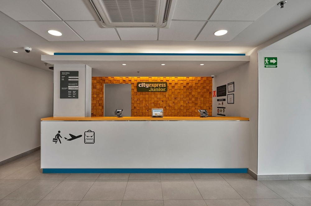 City Express Junior by Marriott Ciudad del Carmen 8/50