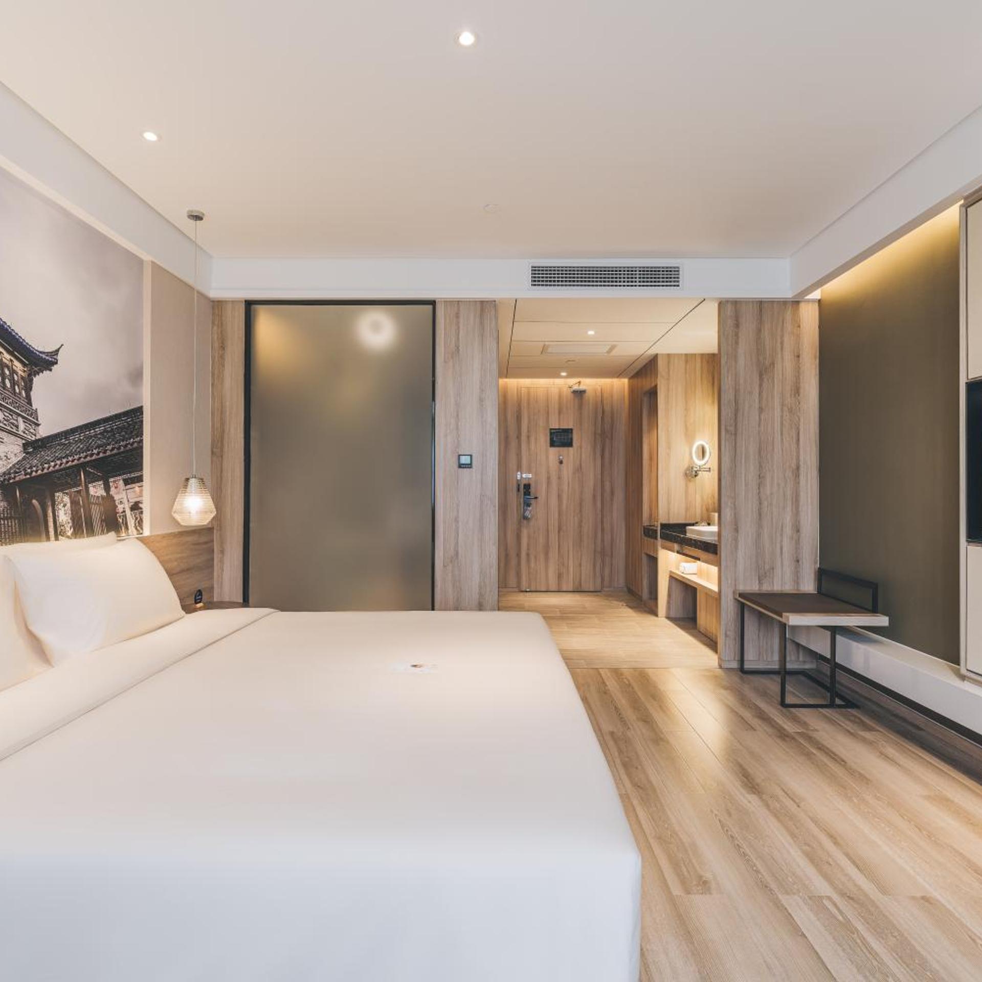Atour Hotel (Haining Leather City Nanguanxiang) 25/50