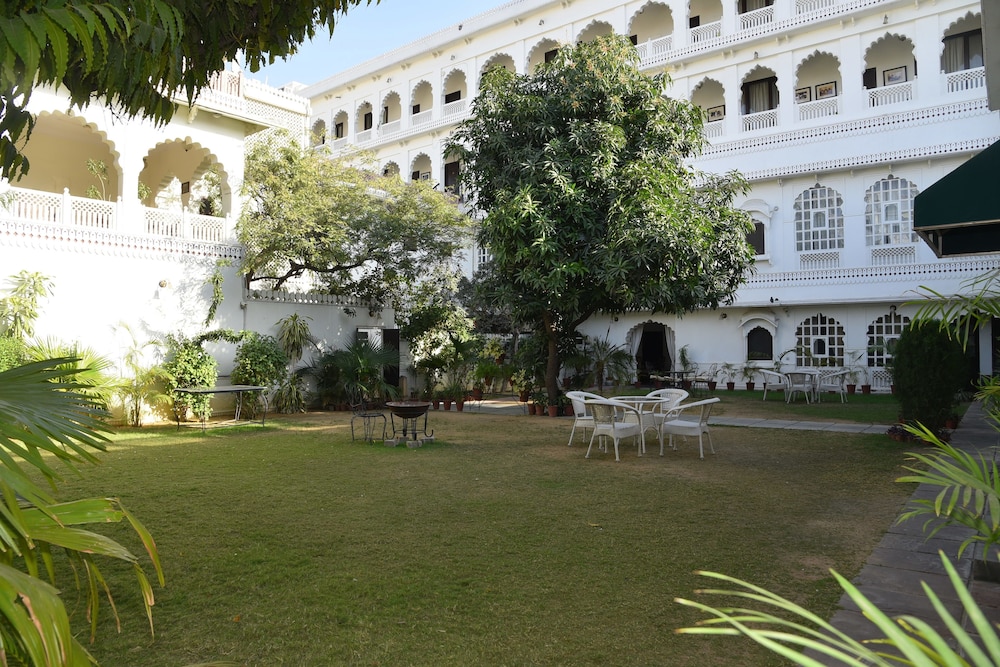 Khandwa Haveli 25/38