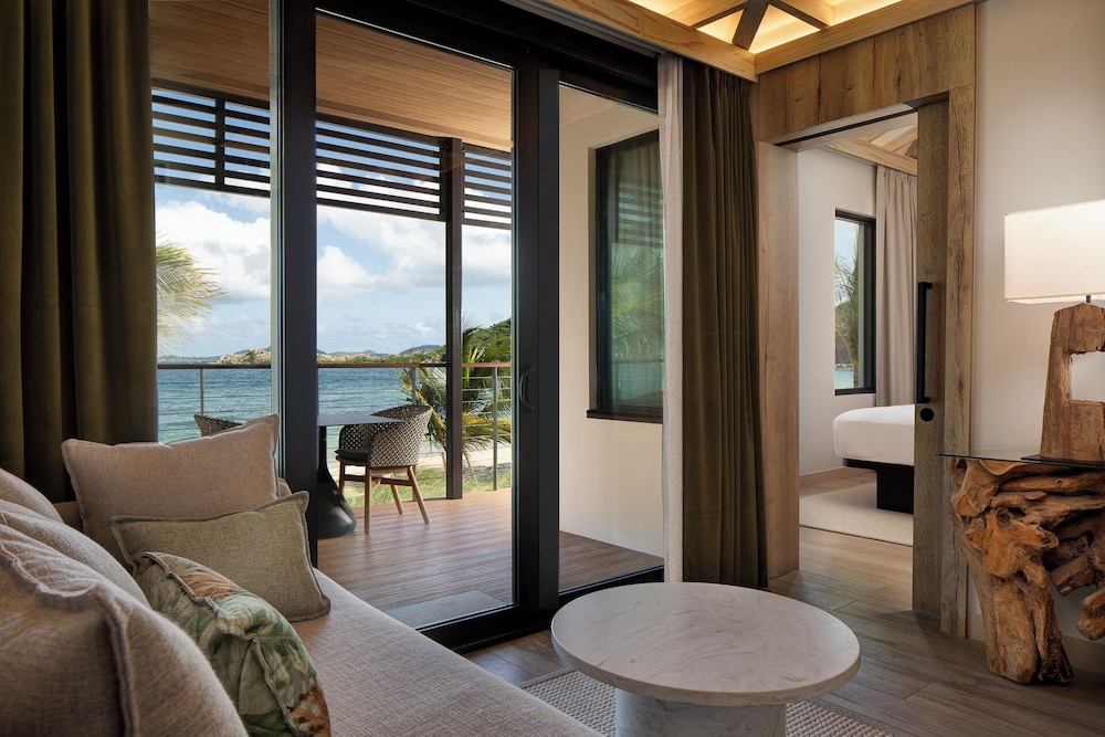 PETER ISLAND RESORT AND SPA 35/55