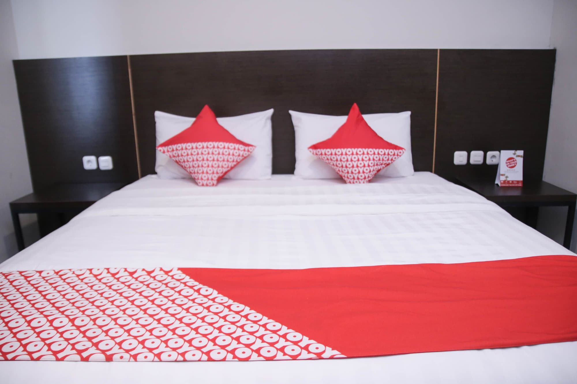 غرفة قياسية بسرير مزدوج، OYO 1006 Azzahra Guest House 3/3