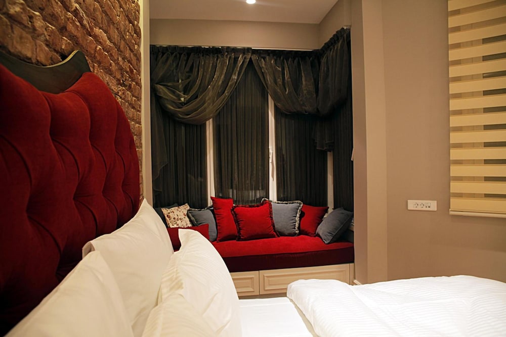 Frida Suites 32/55