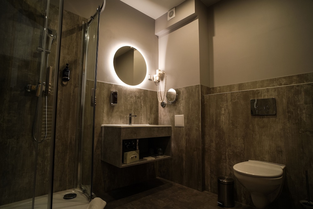 CIVITAS BOUTIQUE HOTEL 35/79