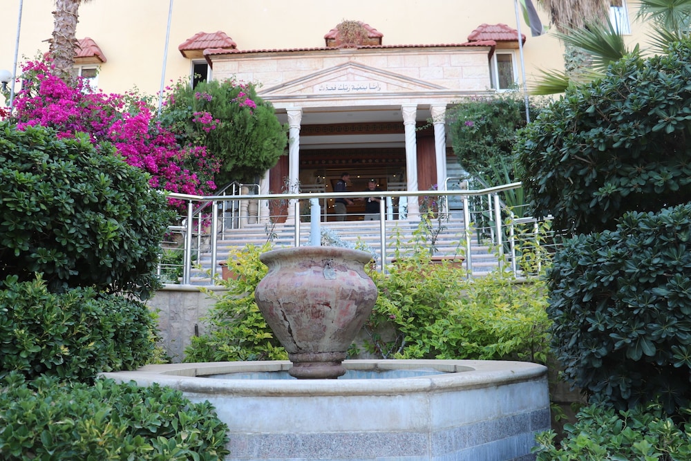 AMRA PALACE HOTEL 41/50