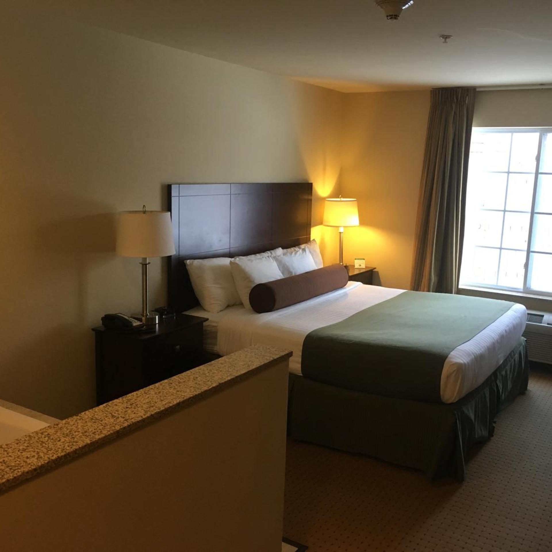 Room, King Bed, Hot Tub