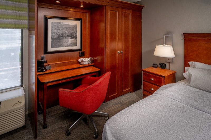 Hampton Inn Charleston-Downtown 39/40