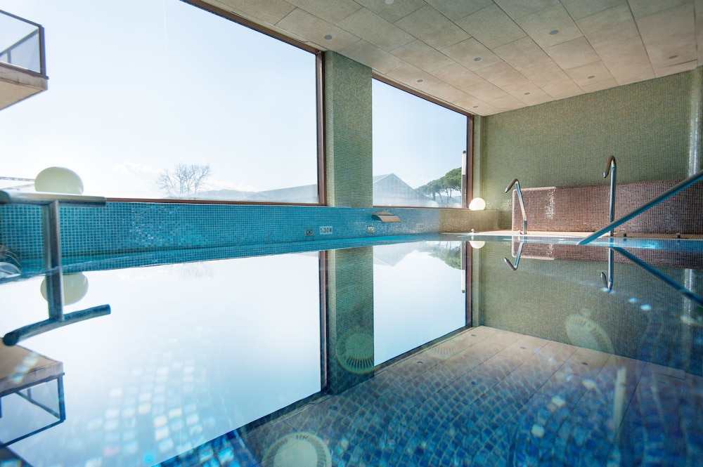 swimming pool spa