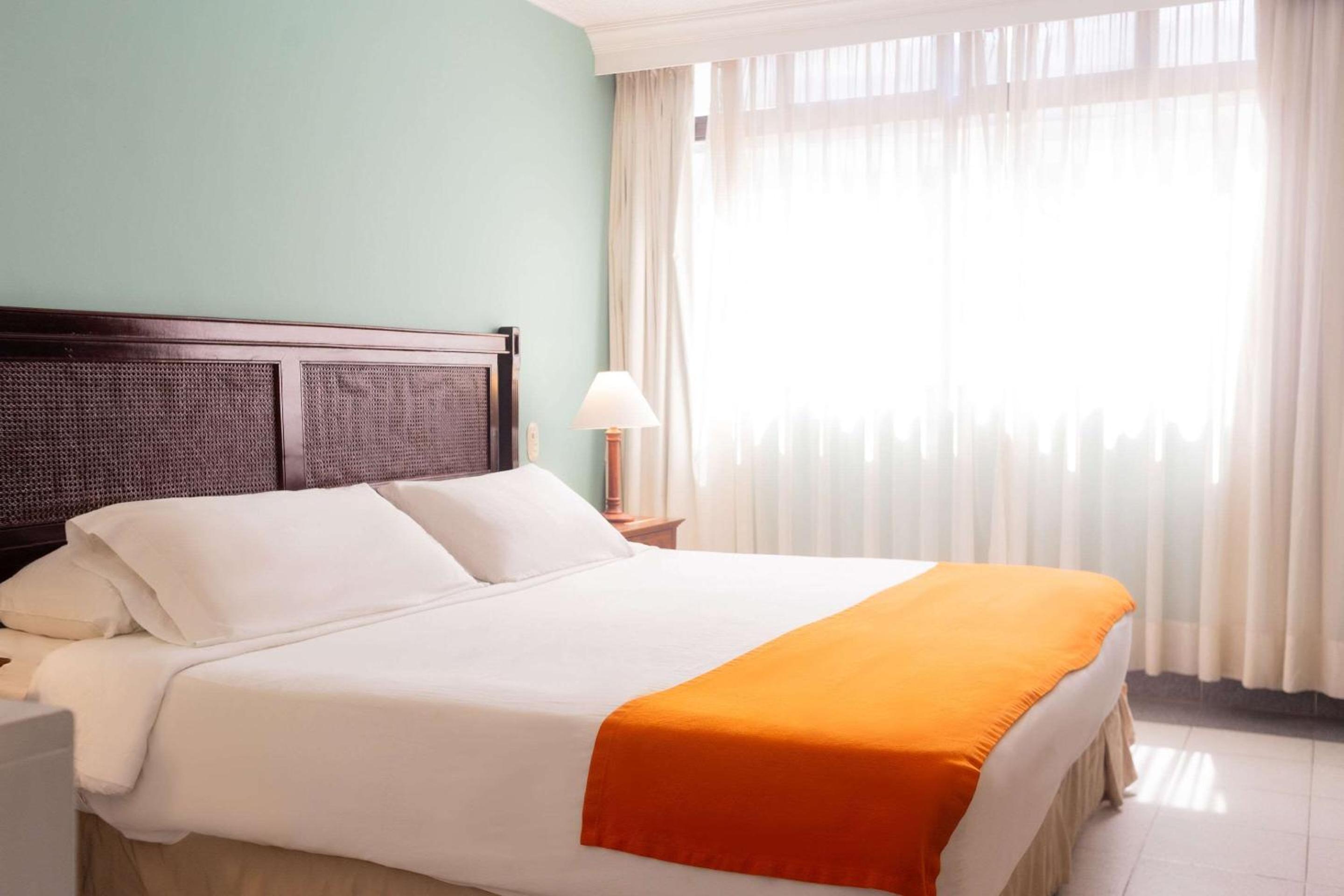 Standard, King Bed