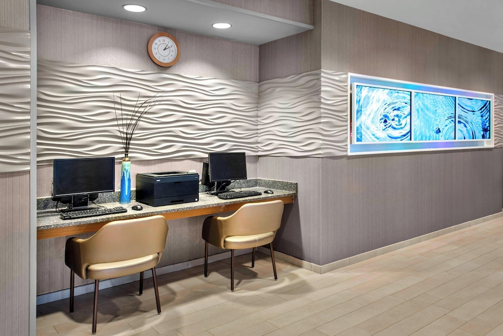 Springhill Suites By Marriott Long Island Brookhaven 15/21