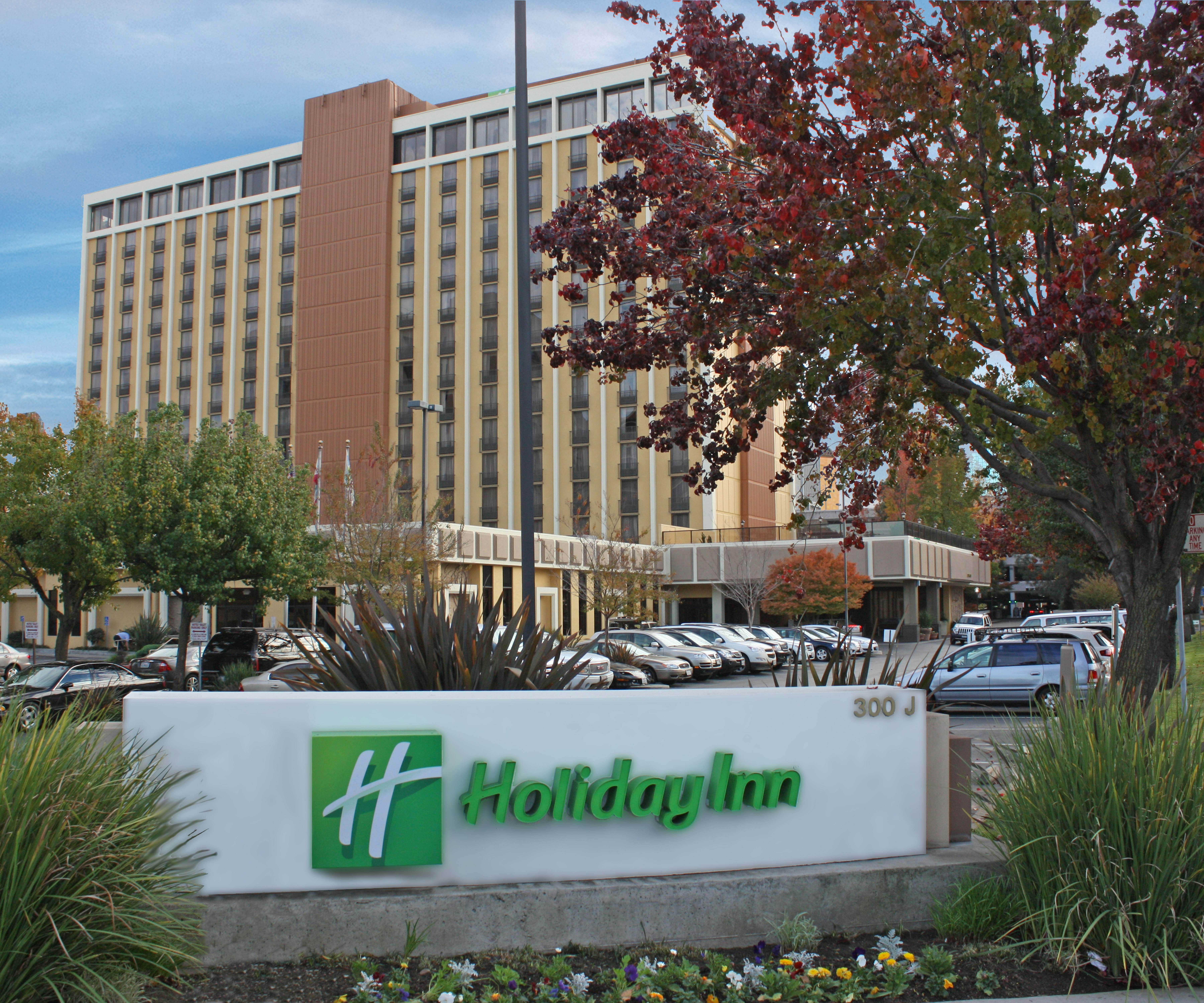 Holiday Inn Sacramento Downtown Arena 4/76