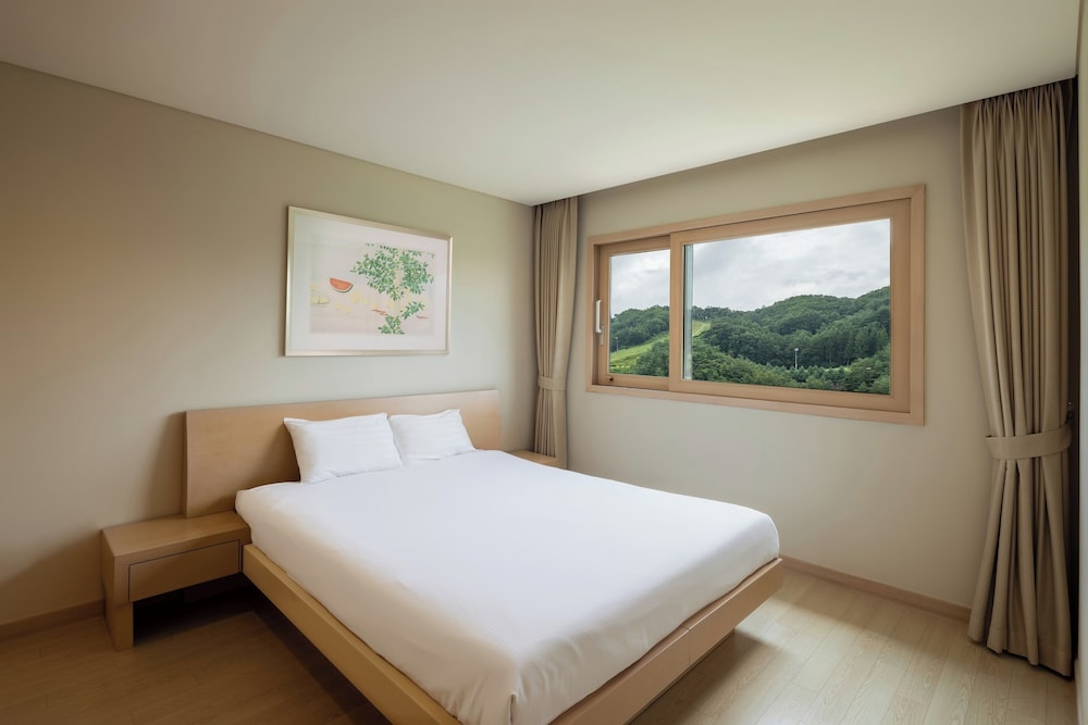 Oak Valley Resort 10/50