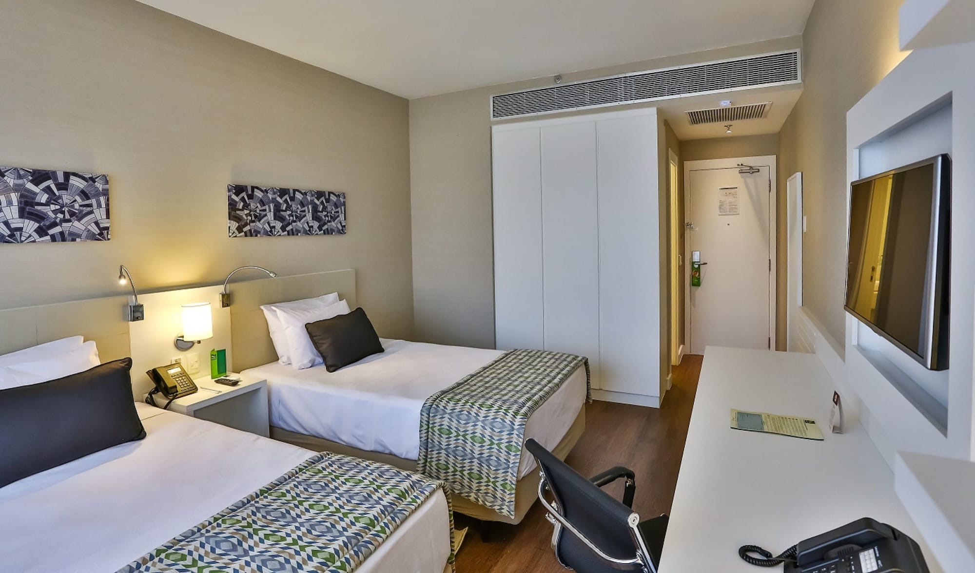 غرفة سوبيريور بسريرين منفصلين، Quality Hotel Sao Caetano 4/9