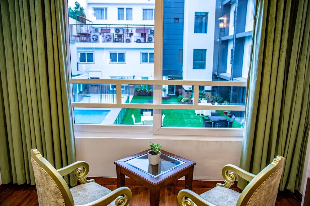 Hotel Sun Park Chandigarh 30/50