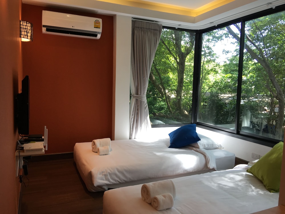 Green At Buriram 5/50