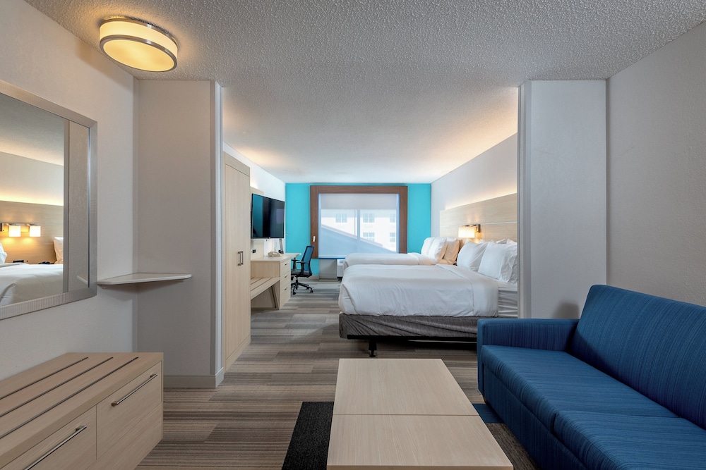 Holiday Inn Express Hotel & Suites Daphne 19/74
