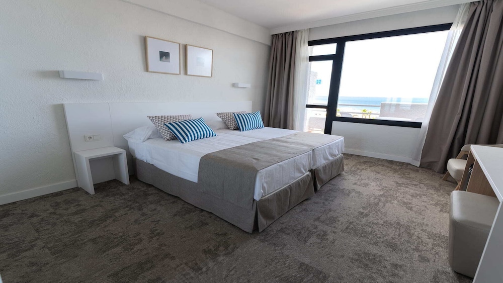 Room, Double Bed, Sea View
