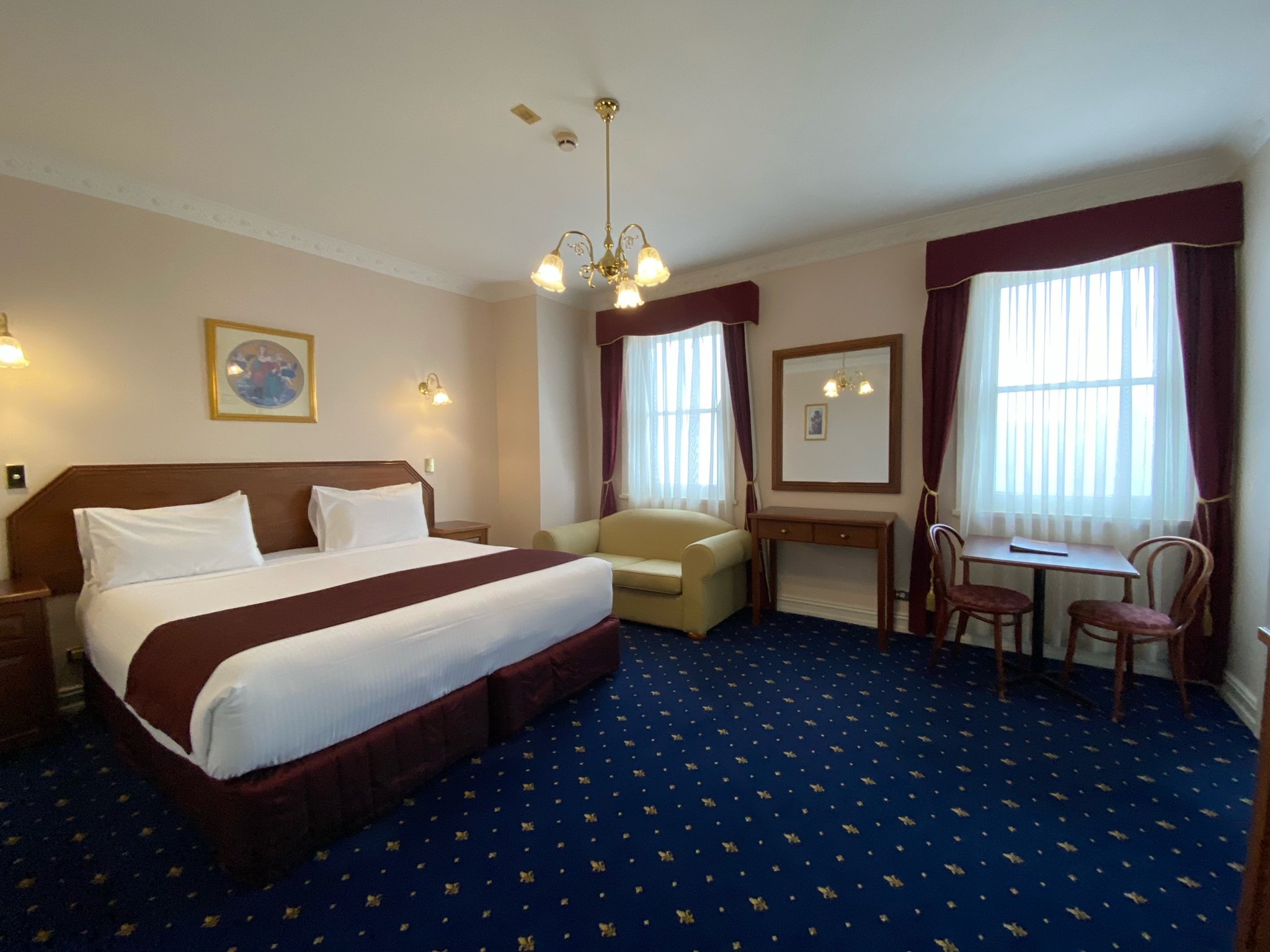 Executive, King Bed