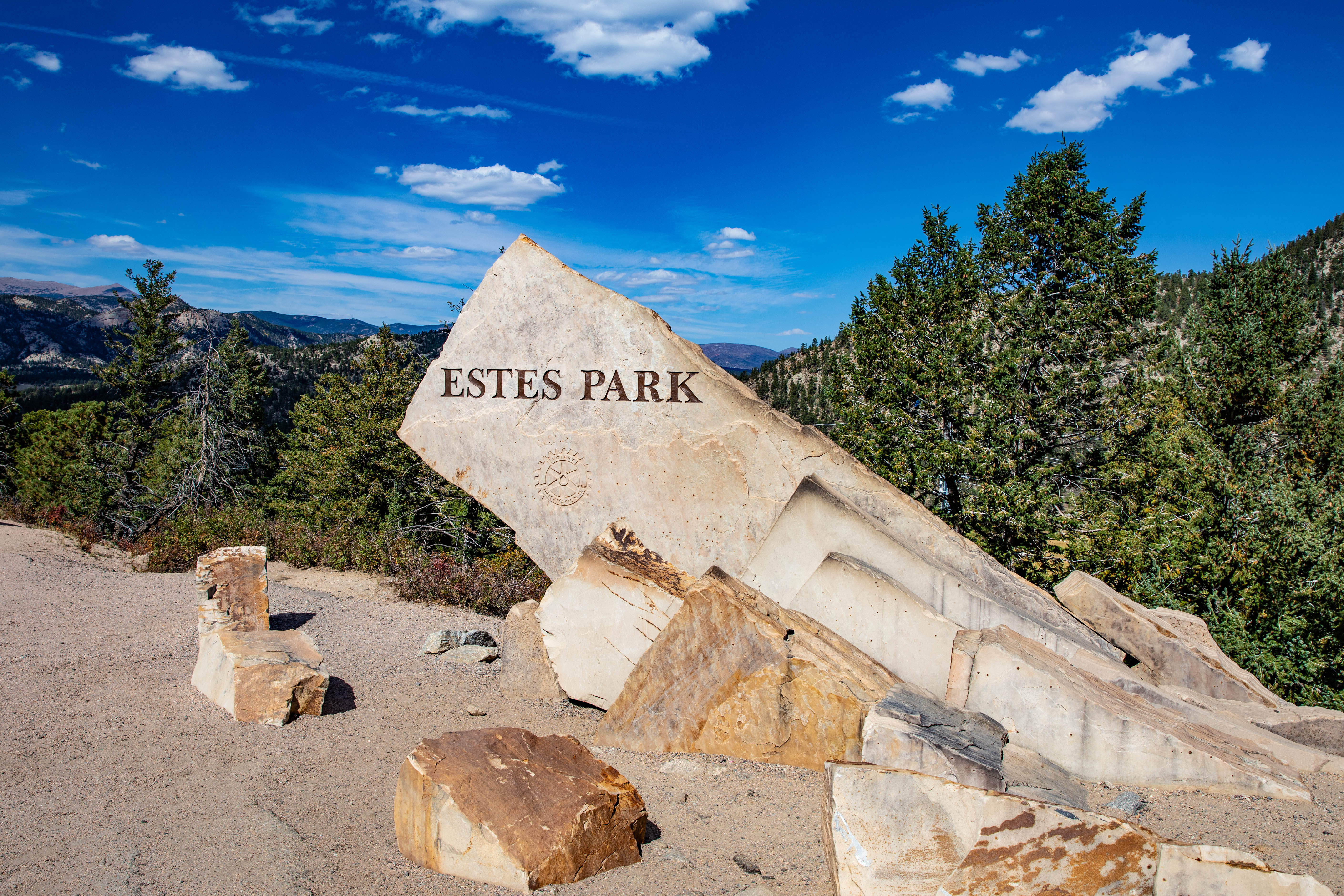Holiday Inn Estes Park 83/84