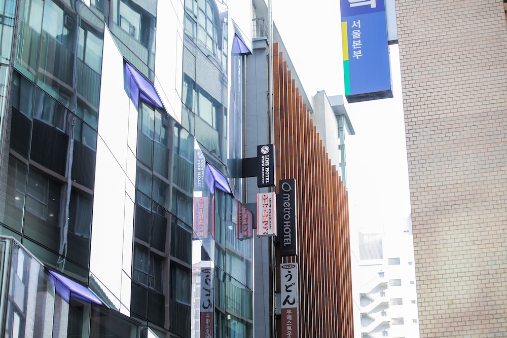 LINE HOTEL MYEONGDONG 52/56