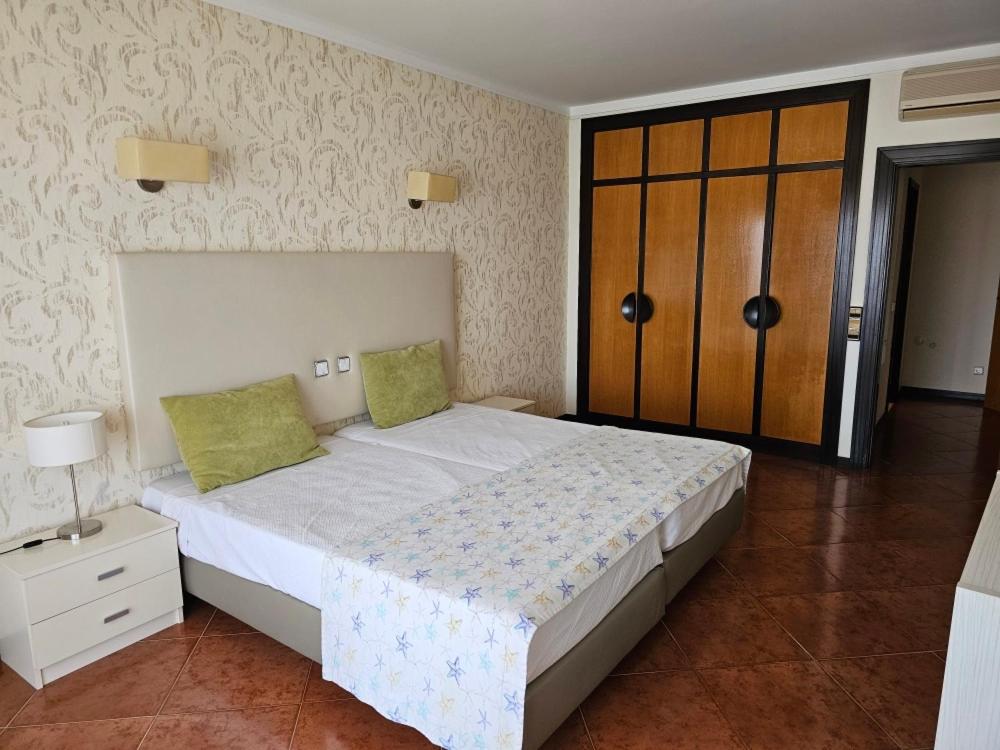 Duplex, Apartment