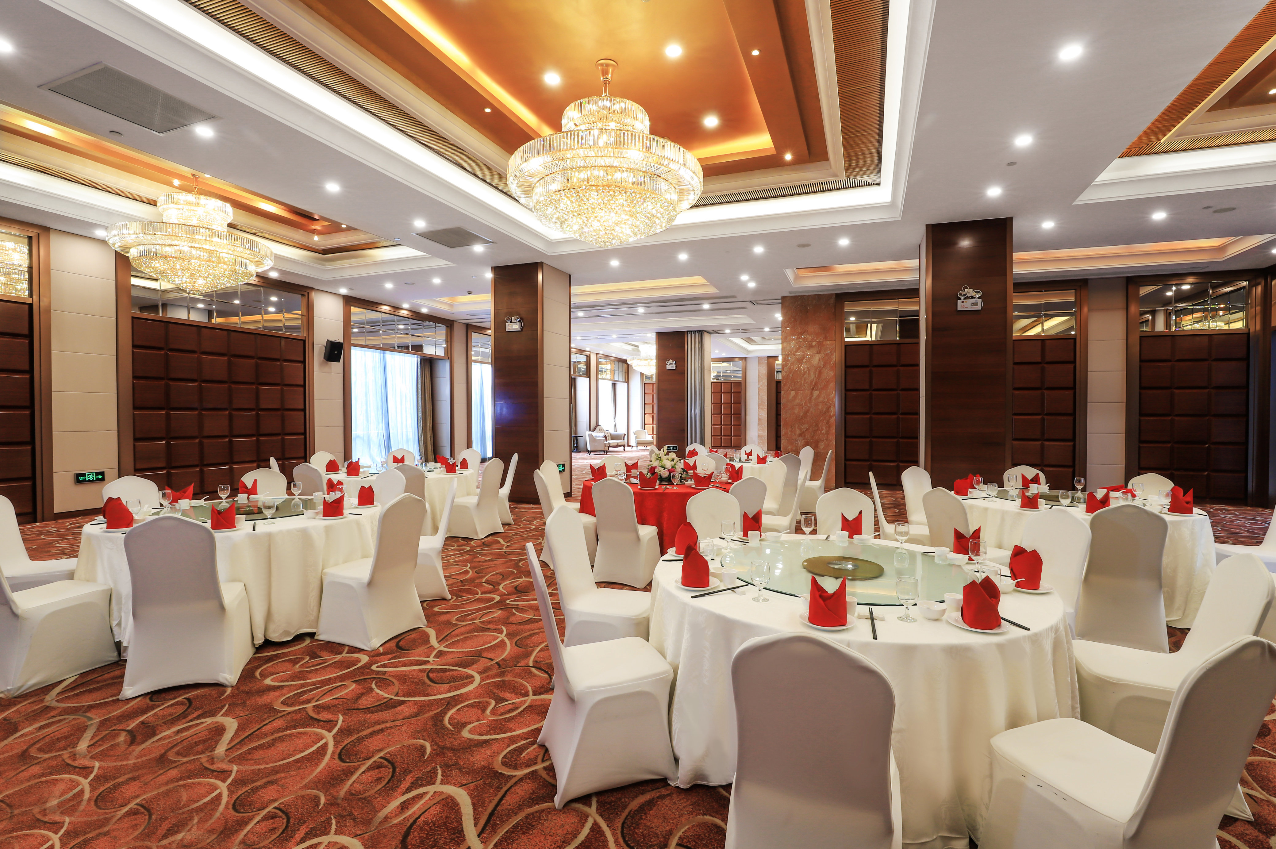 Holiday Inn Shanghai Pudong Nanpu 59/76