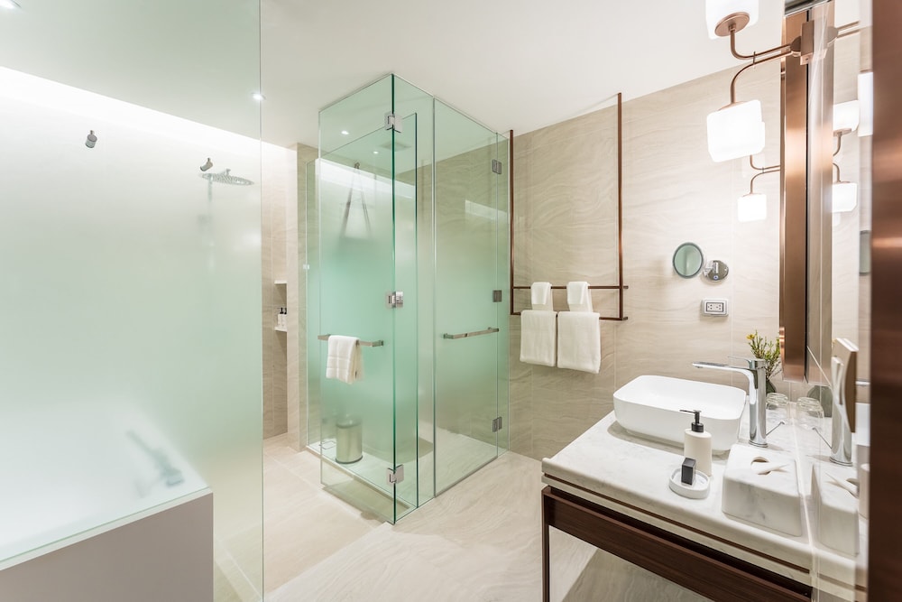 SILQ Hotel & Residence 48/50