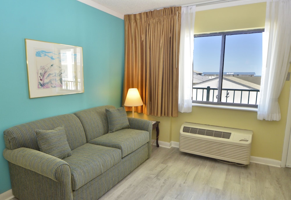 Cayman Suites Hotel 43/80