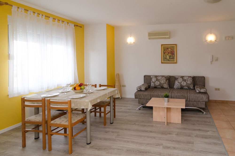 Villa Irena 26/50