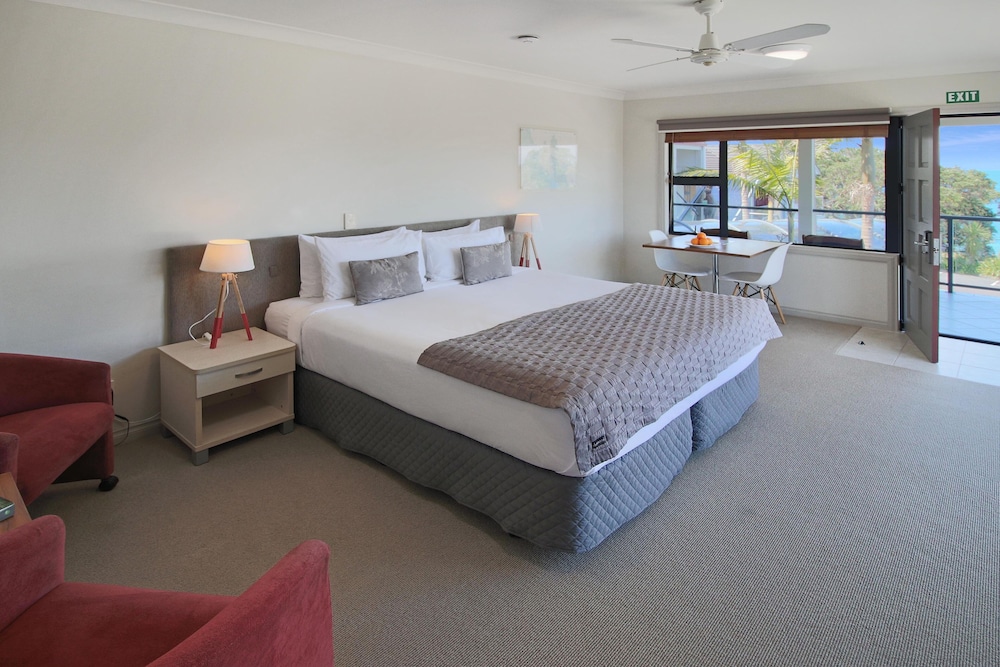 Whangaparaoa Lodge Motel 10/70
