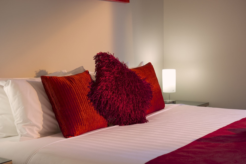 Boathouse Resort Studios & Suites 14/69