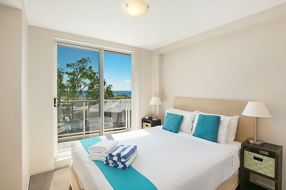 3 Bedrooms, Penthouse, 2 Queen Beds, 2 Bathrooms, Water Area