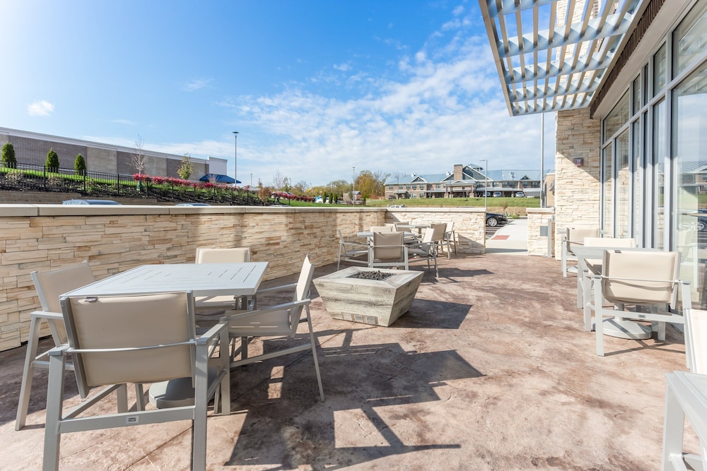 Holiday Inn Express Suites Florence Cincinnati Airport 15/37