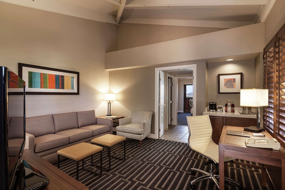 Hilton Phoenix Tapatio Cliffs Resort 34/75