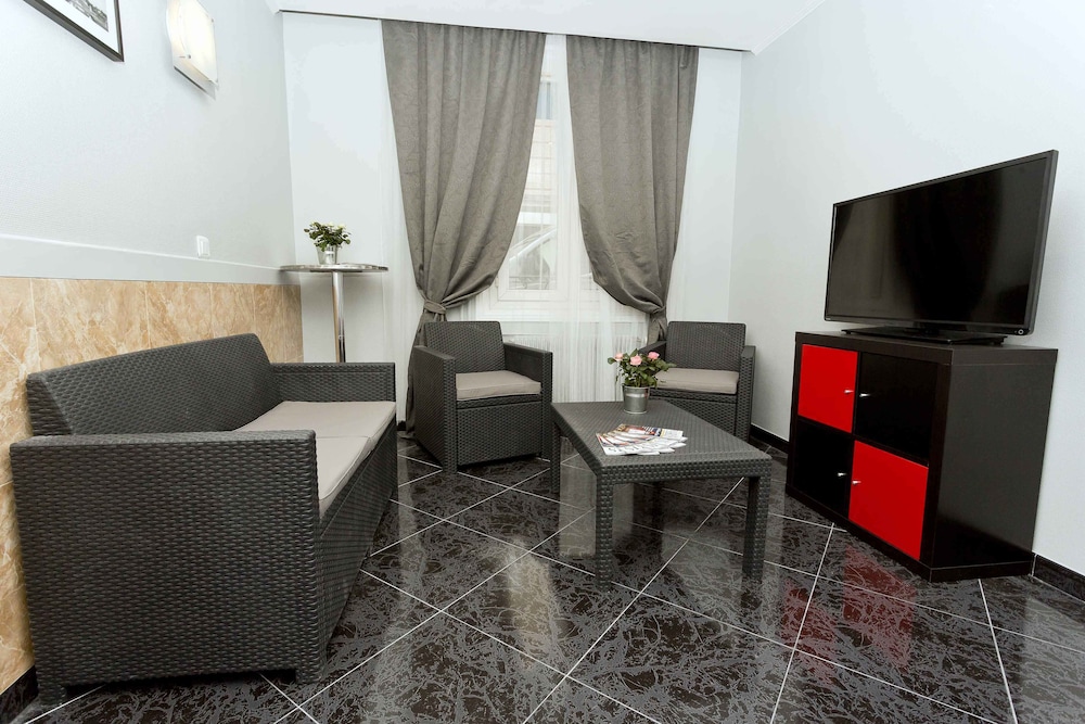 Huni Hotel 22/32