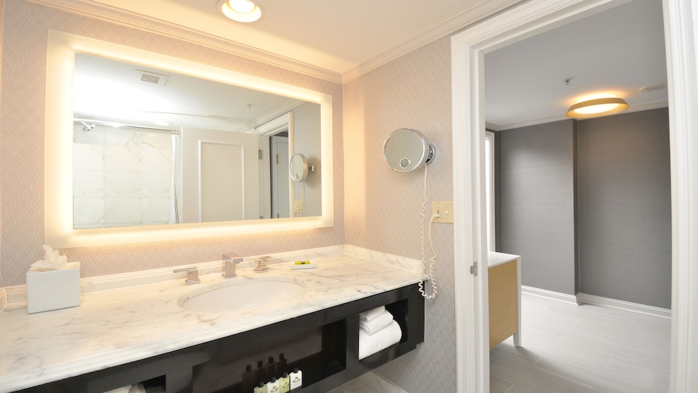Concierge, Classic, King Bed, Plaza View، InterContinental Kansas City at the Plaza 4/4