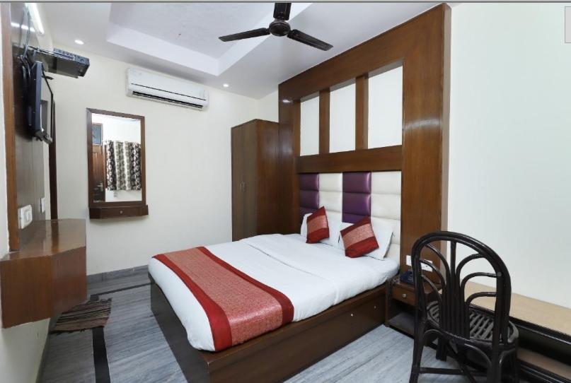 Lord Krishna Dx Inn Hotel 16/33