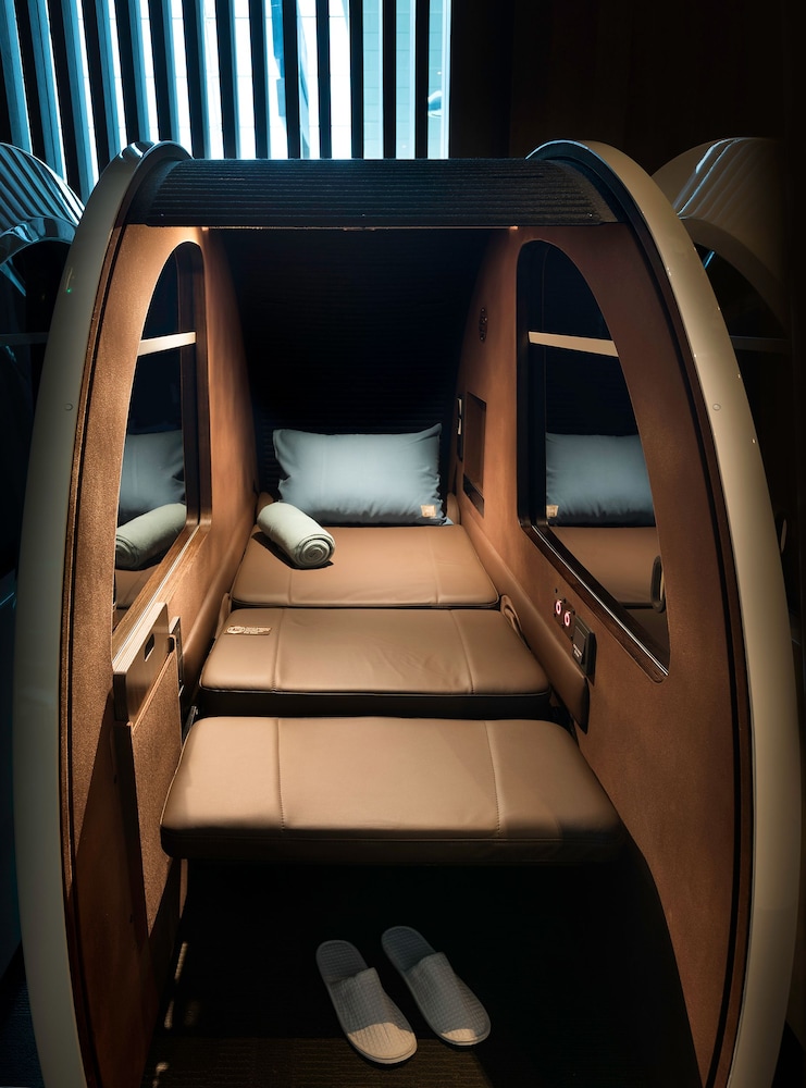 Sleep N Fly Sleep Lounge A Gates Terminal 3 Transit Only 7/50