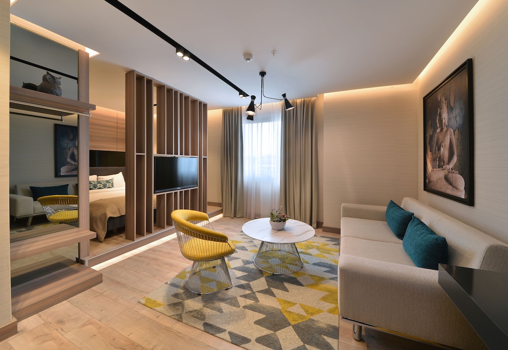 Nish Palace Exclusive Suites 36/48