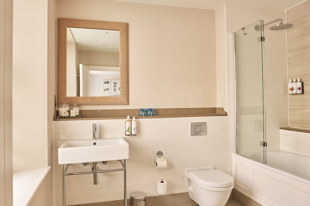 Salcombe Harbour Hotel and Spa 72/75