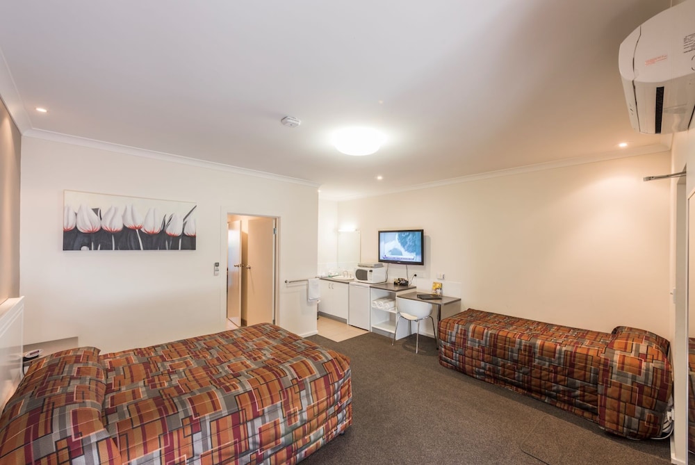 2 Bedrooms, Standard