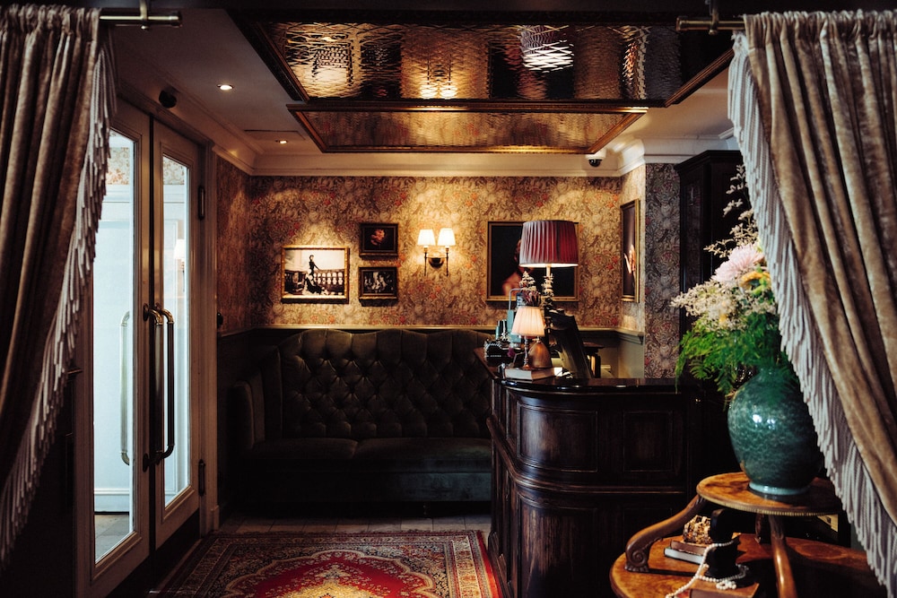 Hotel Pigalle 5/71
