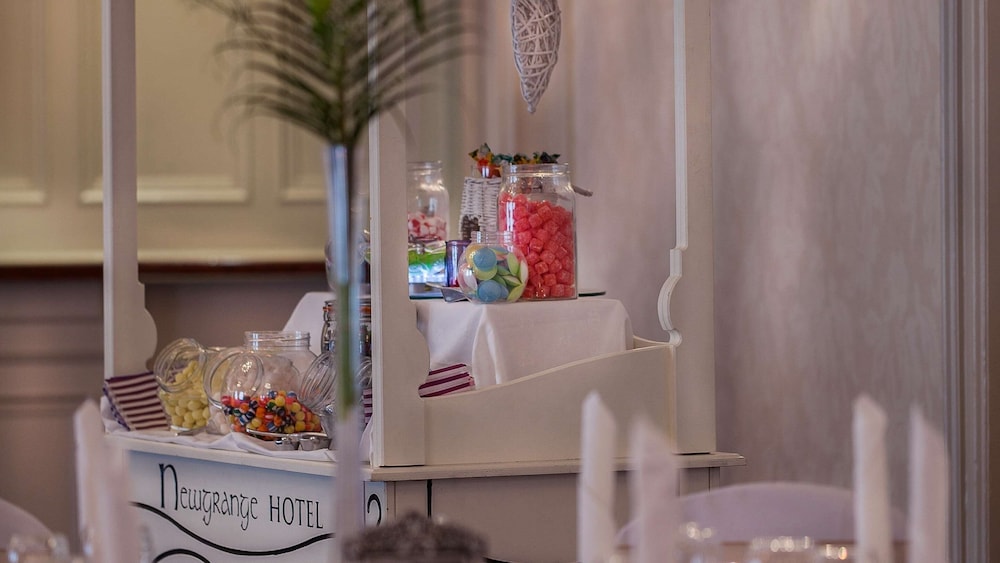 NEWGRANGE HOTEL 53/60