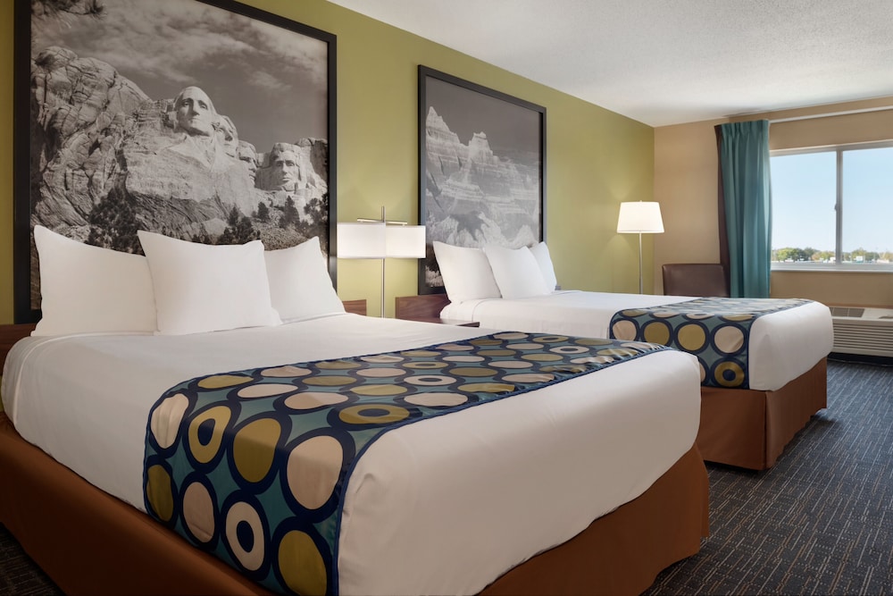 Super 8 by Wyndham Sioux Falls 6/34