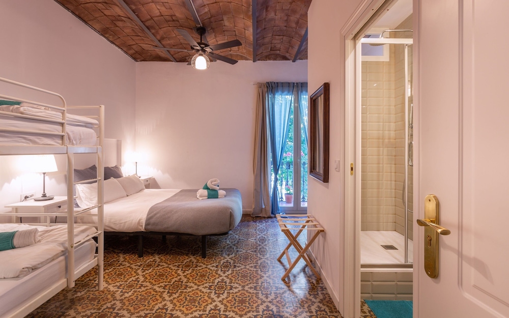 Primavera Hostel 70/70