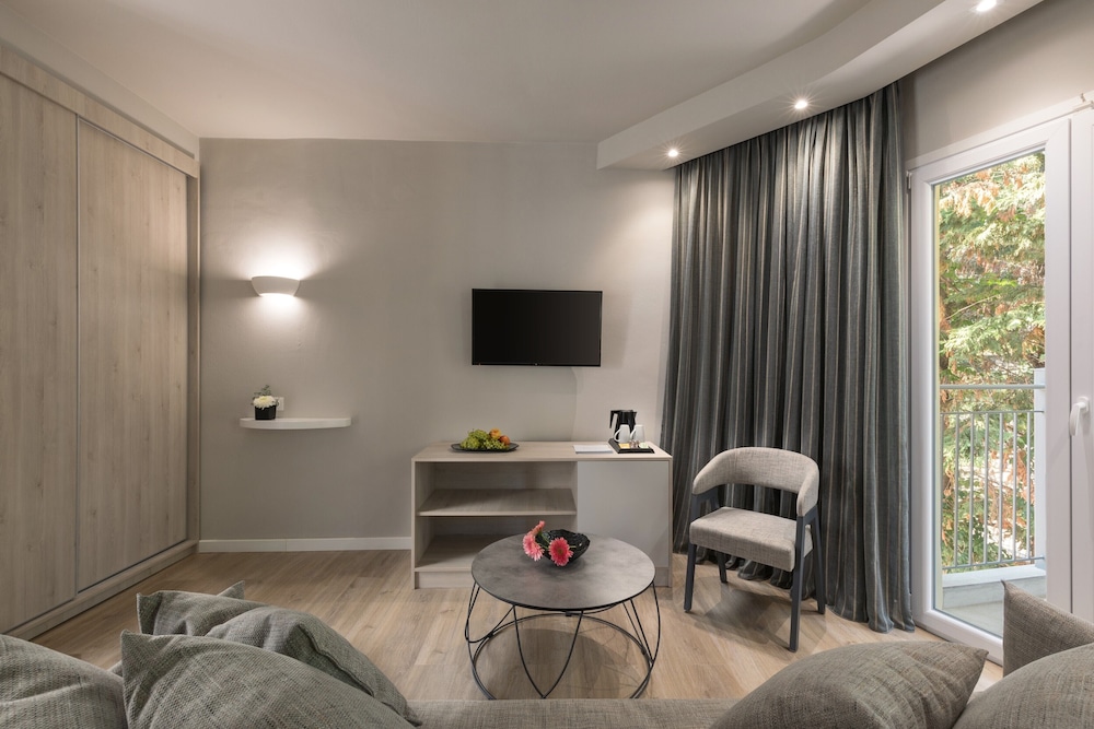 Melina Oasis Boutique Hotel 45/50