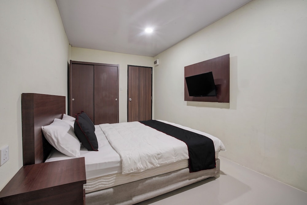 Collection O near Harbour Bay Mall formerly Kansa Hotel 27/37