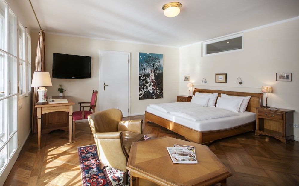 Hotel Landhaus zu Appesbach 12/50