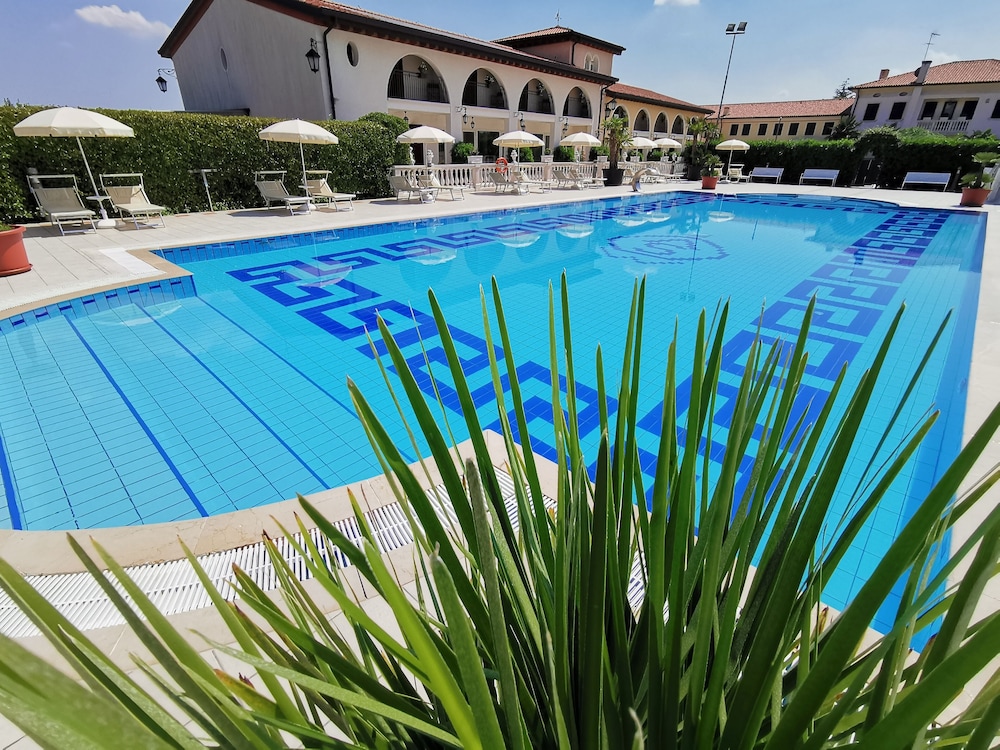 Villa Serena 34/36