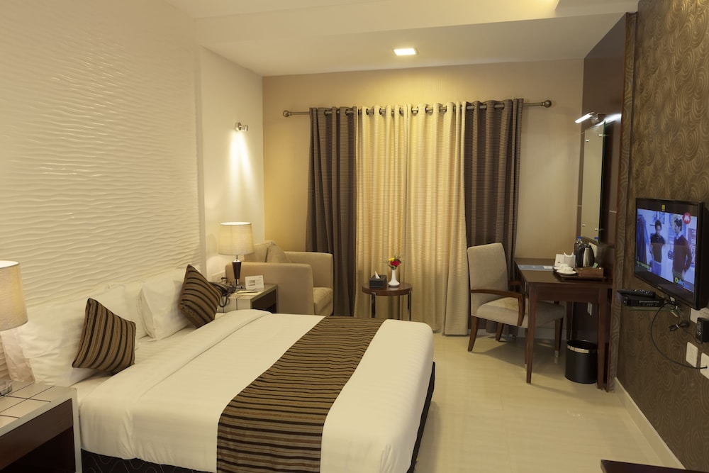 Abaam Hotel 3/30